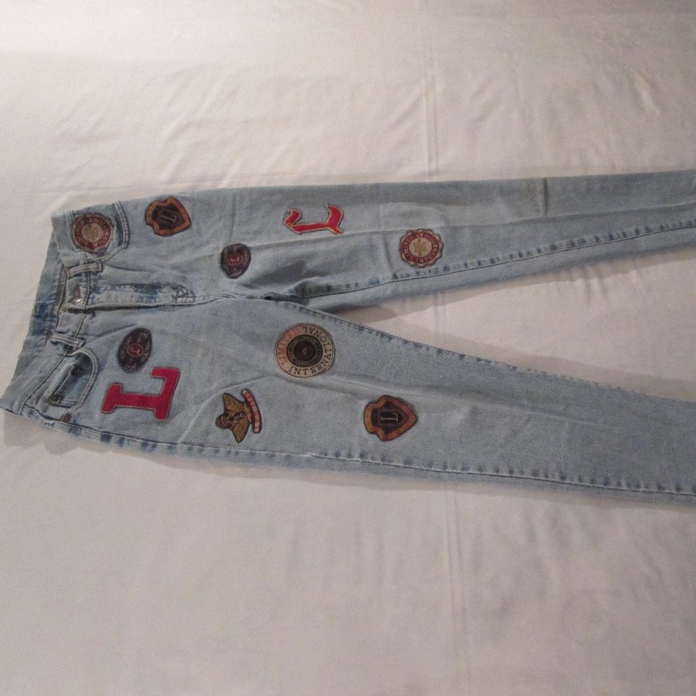 LIMITED BLUE JEANS - RARE FIND! - Picture 2 of 8